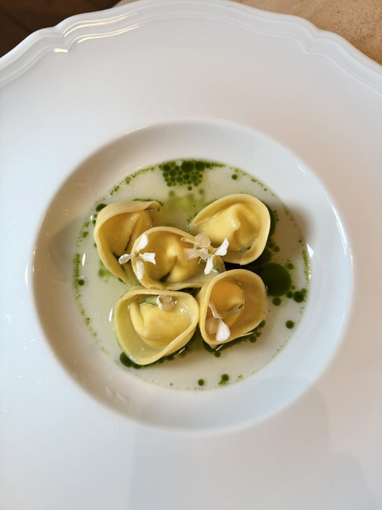 paradisaea restaurant