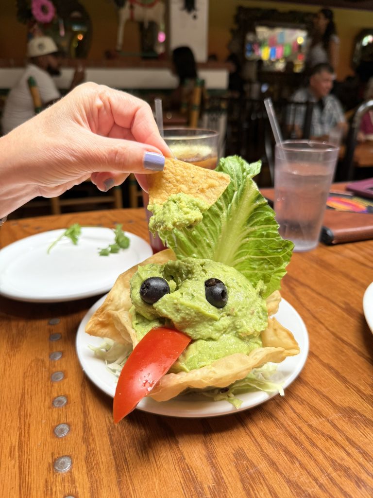 guacamole that's a must-order dish